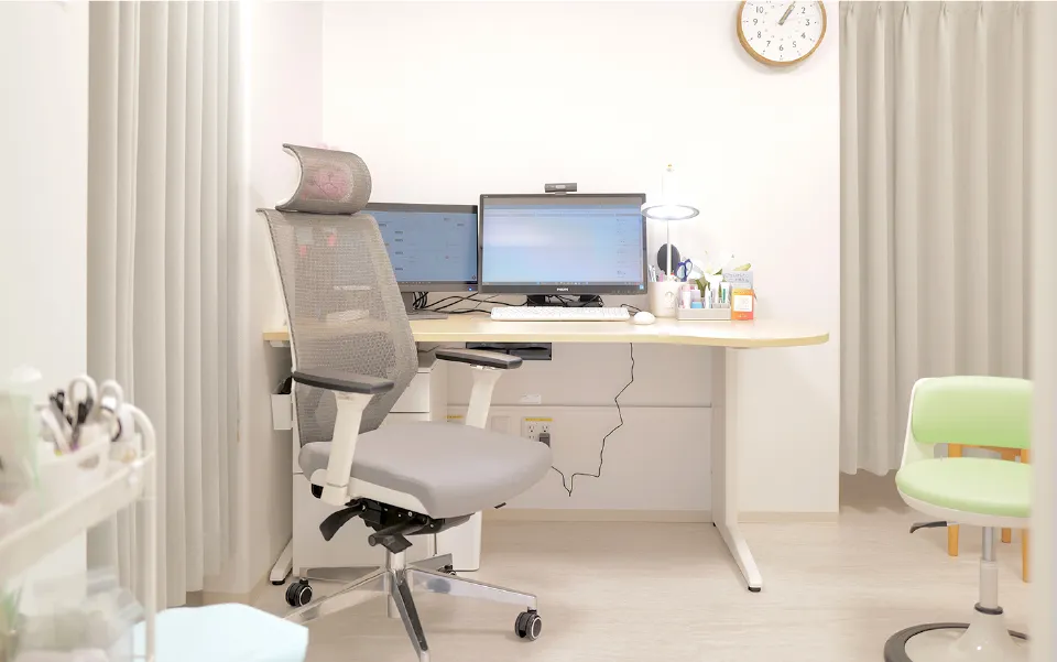 皮膚科 診察室A