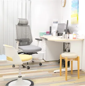 小児科 内科 皮膚科 診察室2